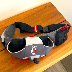 Chums hiking pack that holds two water bottles